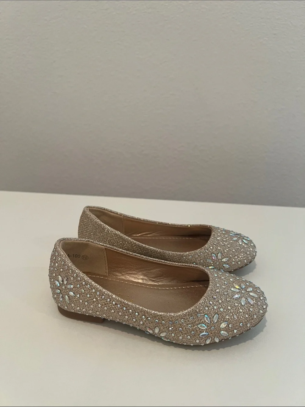 Dream Pairs Girls' Sparkle Ballet Flats in Champagne Gold
